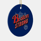 Boston Strong op een blauwe decoratie  (Rechts)