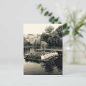 Boston Swan Boats in zwart-wit Briefkaart (Staand voorkant)