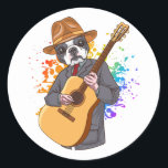 Boston Terrier die Acoustic Guitar speelt Ronde Sticker<br><div class="desc">Boston Terrier die Acoustic Guitar Cool Musician Guitarist Family Design Classic Round Sticker Classic Collectie speelt.</div>