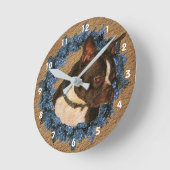 Boston Terrier Dog en bloem Wreatanimal Ronde Klok (Hoek)