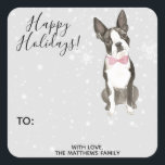 Boston Terrier Dog Holiday Christmas Gift Label<br><div class="desc">Met een lieve Boston Terrier hond met een roze strik stropdas! Je kunt de achtergrondkleur eenvoudig veranderen van grijs naar roze of elke andere kleur die overeenkomt met je cadeauverpakking.</div>