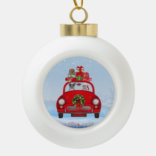 Boston Terrier Dog in auto met kerstman Keramische Bal Ornament (Voorkant)