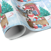 Boston Terrier Dog in het sneeuwkersthondenhuis Cadeaupapier (Rol Hoek)