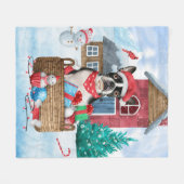 Boston Terrier Dog in het sneeuwkersthondenhuis Fleece Deken (Voorkant (Horizontaal))