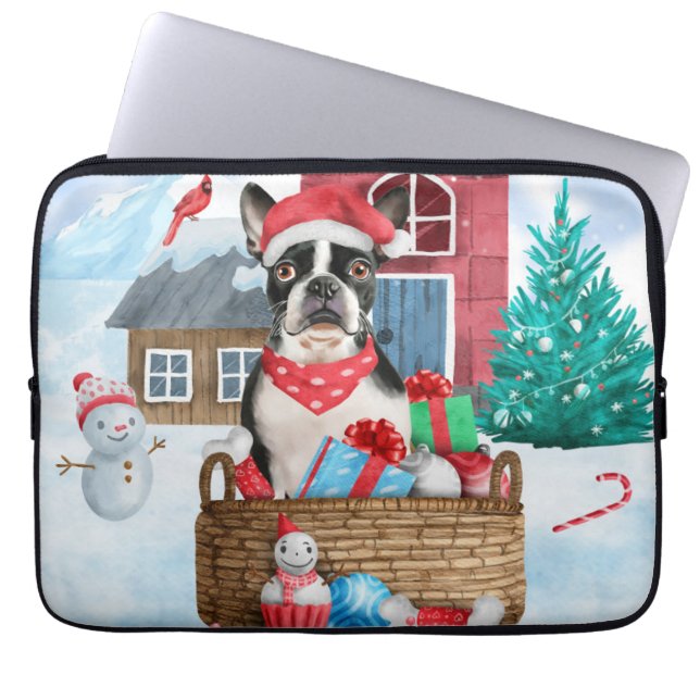 Boston Terrier Dog in het sneeuwkersthondenhuis Laptop Sleeve (Voorkant)
