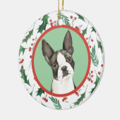 Boston Terrier Dog Red Berry Holly Border Keramisch Ornament (Links)