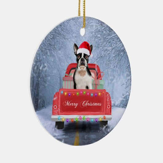Boston Terrier Dog Snow, zittend in de kersttruck Keramisch Ornament (Rechts)