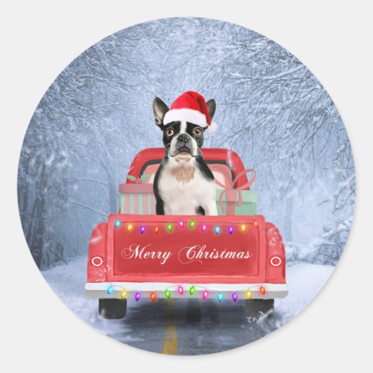 Boston Terrier Dog Snow, zittend in de kersttruck Ronde Sticker (Voorkant)