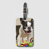 Boston Terrier Dog Spelen met Speelgoed Bagagelabel (Voorkant (verticaal))