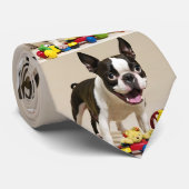 Boston Terrier Dog Spelen met Speelgoed Stropdas (Opgerold)