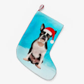 Boston Terrier Hond in Sneeuw Kerstmis Santa Hoed Kleine Kerstsok (Voorkant (Hangend))