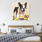 Boston Terrier-hond speelt met speelgoed Canvas Afdruk (Insitu (Slaapkamer))