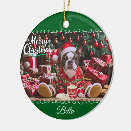 Boston Terrier in pyjama Keramisch Ornament (Links)
