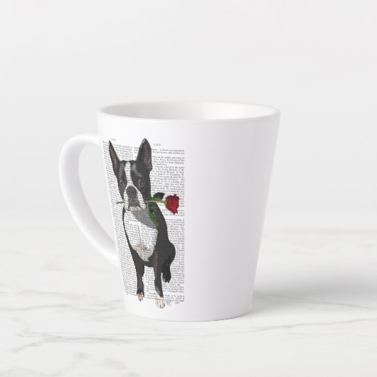 Boston Terrier met Roos in Mouth Latte Mok (Linkerhoek)