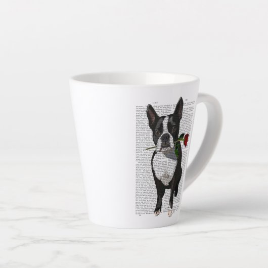 Boston Terrier met Roos in Mouth Latte Mok (Rechterhoek)