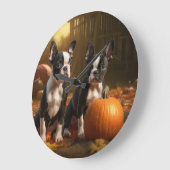 Boston Terrier Puppy Herfst Delight Pompoen Grote Klok (Hoek)