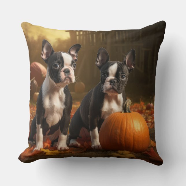 Boston Terrier Puppy Herfst Delight Pompoen Kussen (Voorkant)
