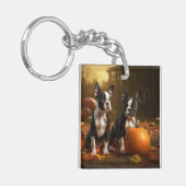 Boston Terrier Puppy Herfst Delight Pompoen Sleutelhanger (Voorkant Links)