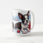 Boston Terrier puppy met kerstdecoraties Koffiemok (Voorkant rechts)