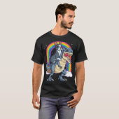 Boston Terrier Riding Dinosaur T rex T-shirt (Voorkant volledig)