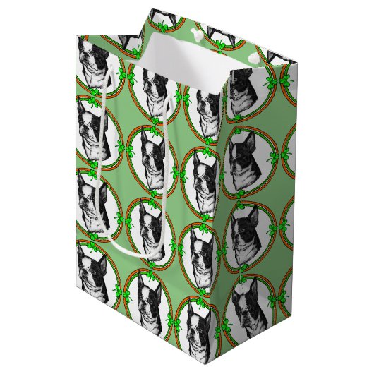 Boston Terrier Saint Patricks Day Medium Cadeauzakje (Voorkant Gekanteld)