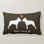 Boston Terrier Silhouettes met Heart Custom Text Kussen<br><div class="desc">Deze schattige Boston Terrier Silhouettes met Heart decorative werpen kussen maken een leuk cadeau voor bruiloften of verjaardagen. Silhouettes van twee Bostons in liefde. De tekst "gelukkig ooit daarna" kan worden gewijzigd en gepersonaliseerd met de namen van de bruid en de bruid. Een leuk huisopwarmingscadeau voor hondenliefhebbers, nieuwigheden, vrijgezellenfeesten en...</div>