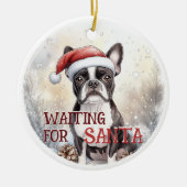 Boston Terrier wacht op kerstmis Keramisch Ornament (Voorkant)
