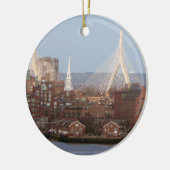 Boston's waterfront met Zakim Bridge Keramisch Ornament (Links)