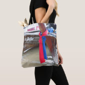 Bot op de strand | Phi Phi-eilanden, Thailand Tote Bag (Dichtbij)