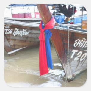 Bot op de strand Phi Phi-eilanden, Thailand Vierkante Sticker