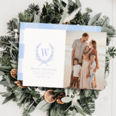 Botanical Crest Monogram Blauwe Kerstfoto Feestdagenkaart