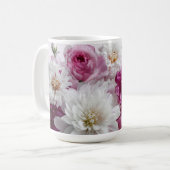 Botanical Floral Artwork on Coffee Cup – Elegant N Koffiemok (Voorkant links)