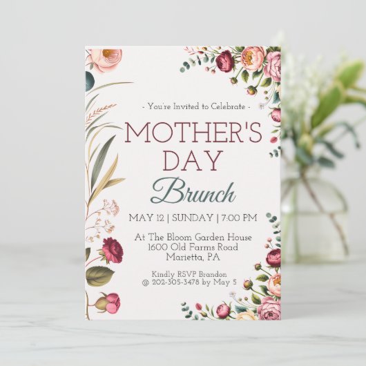 Botanical Floral Mothers Day Brunch Invitation Kaart (Staand voorkant)