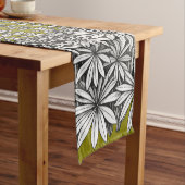 Botanical Lupine Mustard Yellow Table Runner Korte Tafelloper (Voorbeeld)
