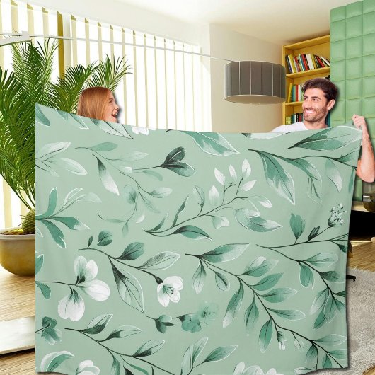  Botanical pattern  in subtle  greens  Fleece Deken