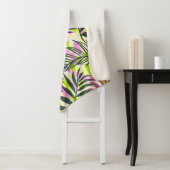 Botanical seamless pattern mixed with geometric sh sherpa deken (In situ)