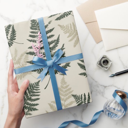 Botanisch groen varen beige bloemmotief cadeaupapier (Geschenken)