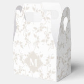 Botanische beige Decoratieve Leaf Monogrammen Bedankdoosjes (Geopend)