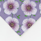 Botanische Bleke blauw-geraniumventiel op elke kle Fleece Deken (Hoek)