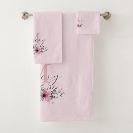 Botanische chique roze waterverf floraal monogram bad handdoek (Insitu)