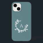 Botanische monogram Initiaal Blauwgroen Turquoise Case-Mate iPhone 14 Hoesje<br><div class="desc">Met de hand getrokken krescerende poot van bladeren en lauweren omringt uw monogram of initiaal. De minimale florale illustratie is perfect voor een plattelands- of boerderijgevoel. Klik de aanpassingsknoop om de achtergrondkleur te veranderen of meer tekst toe te voegen.</div>
