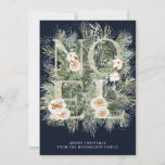 Botanische sneeuwkerstKaart op de Noel Winter Pine<br><div class="desc">De noel is gespeld in zilverglitterletters die zijn geperst met witte bloemen. Ze zijn in winterdennekken verneveld met sneeuw. Twee lijnen van witte tekst zijn hieronder en laat u uw bericht personaliseren. De donkerblauwe achtergrond maakt ze echt pop.</div>