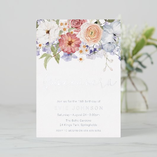 Botanische Stoffige Blauwe Quinceanera Partij Zilv Folie Uitnodiging (Staand Voorkant)