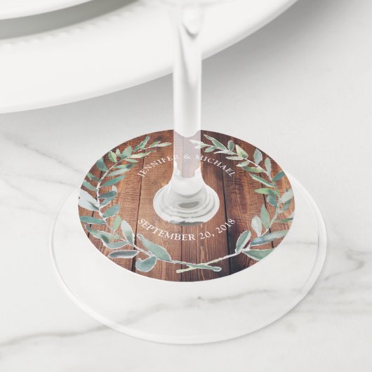 Botanische waterverf bladeren op rustieke houten b wijnglaslabel (Dichtbij)