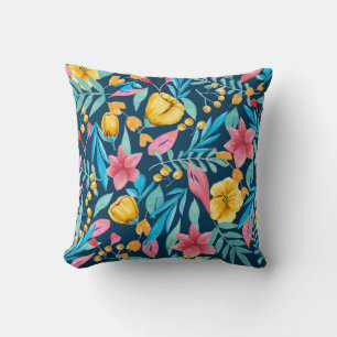 Botanische waterverf: bloemen, bladeren ornament. kussen