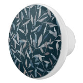 Botanische waterverf grijsblauwe bladeren op donke keramische knop (Rechts)