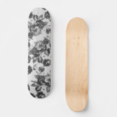 Botanische  zwarte witte rozen floraal persoonlijk skateboard (Voorkant)