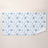 Boten en Dolfijnen Nautisch Patroon Blauw Wit Badhanddoek (Badhanddoek)