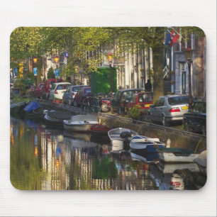 Boten en gebouwen langs de grachtengordel, muismat