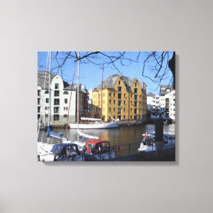Boten in Alesund Noorwegen Canvas Afdruk